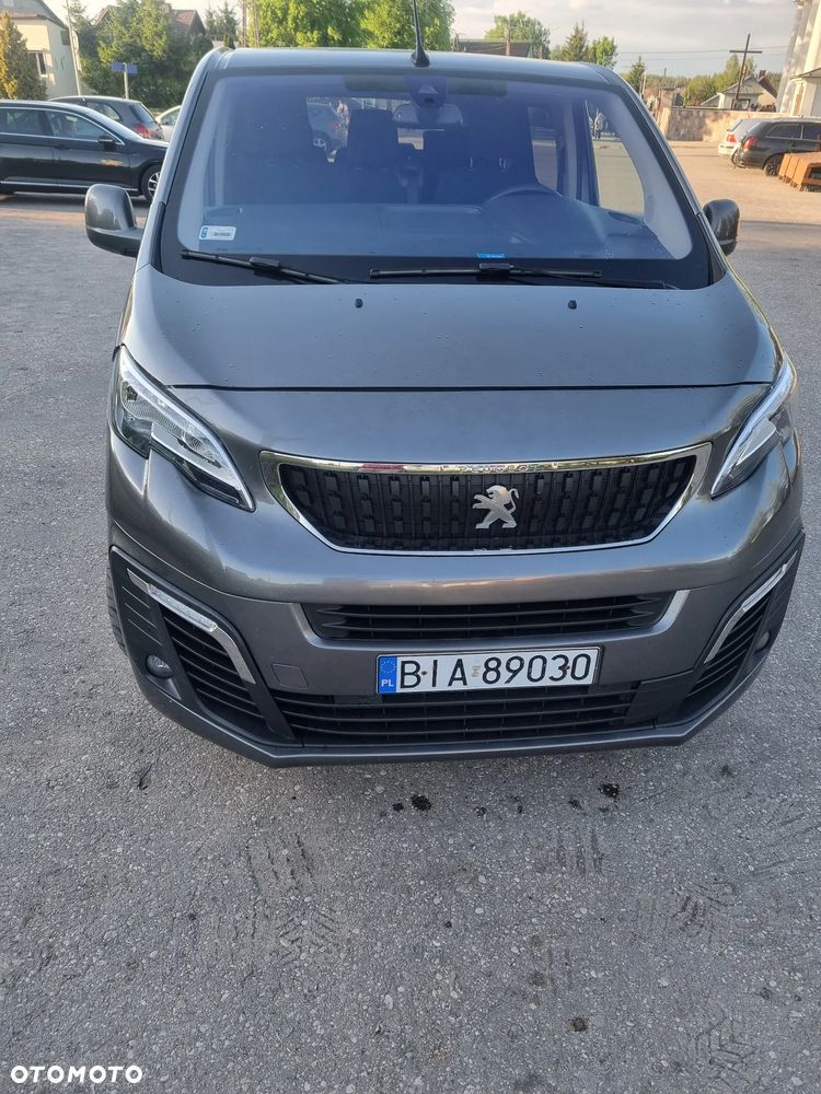 Peugeot Traveller - 1