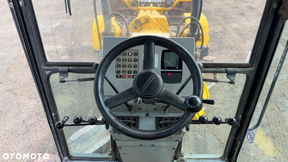 New Holland F106.6 - 21