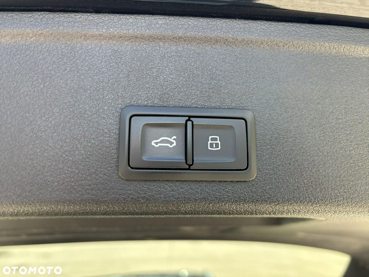Audi A4 2.0 TDI S tronic - 16