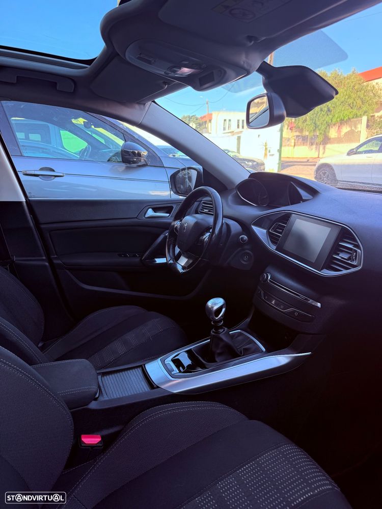 Peugeot 308 1.6 BlueHDi Allure J17 - 29