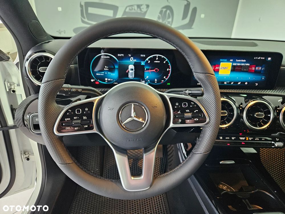 Mercedes-Benz Klasa A 180 d AMG Line 8G-DCT - 22