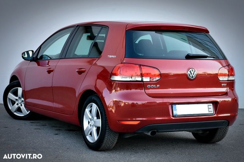 Volkswagen Golf 1.6 TDI DPF DSG Team - 6