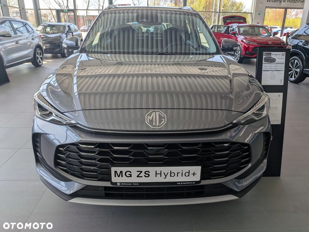 MG ZS Hybrid+ - 10