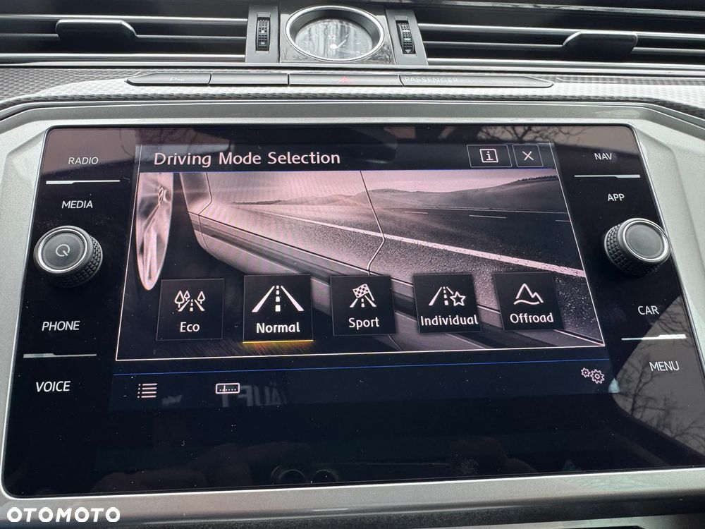 Volkswagen Passat Alltrack 2.0 TDI SCR 4Motion DSG - 20