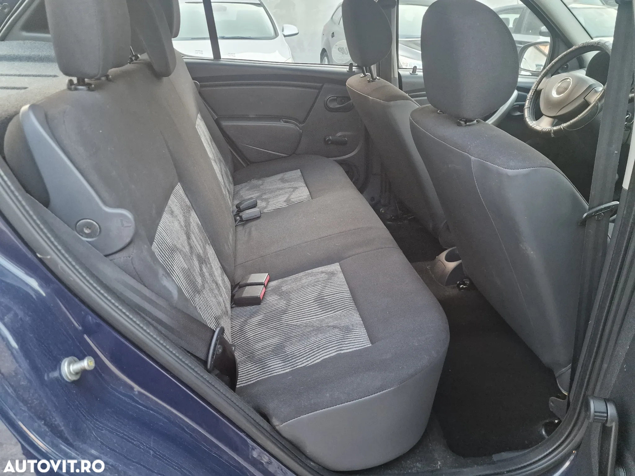 Dacia Sandero 1.2 16V 75 Celebration - 11