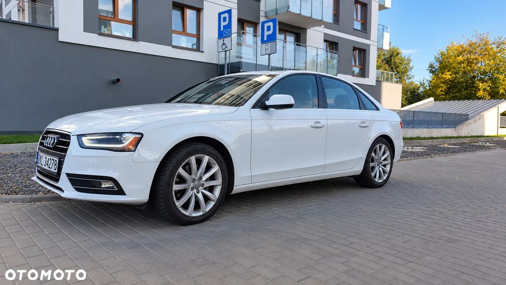 Audi A4 Limousine - 5