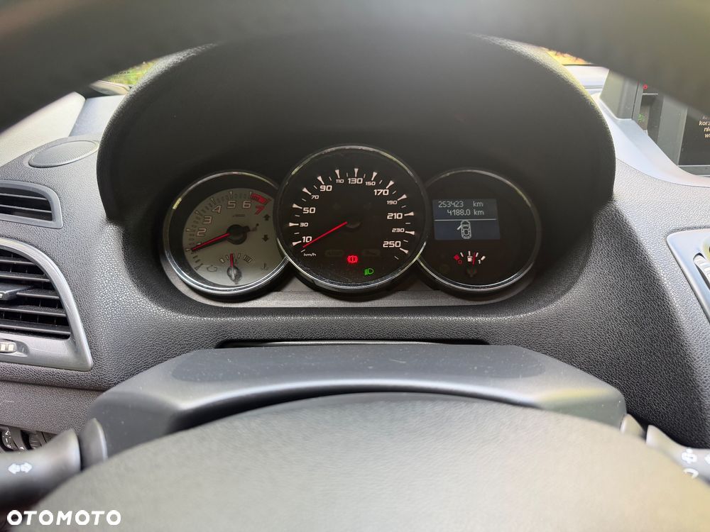 Renault Megane - 7