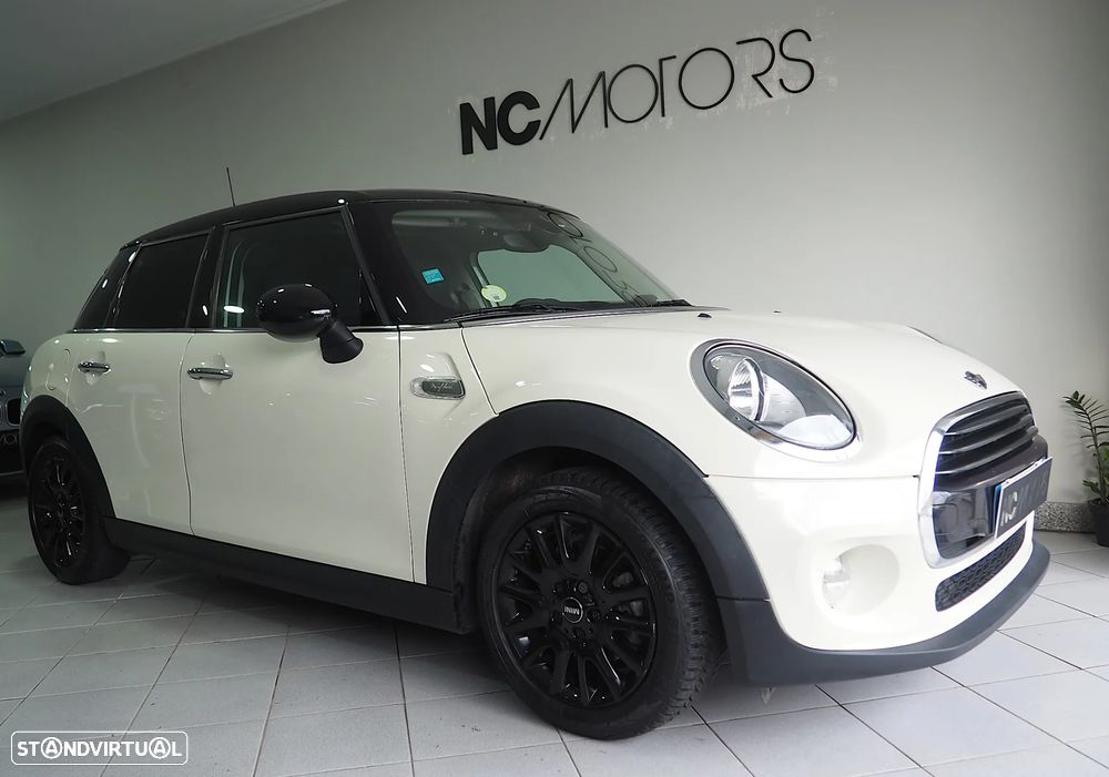 MINI 5 Portas Cooper D Aut. - 1