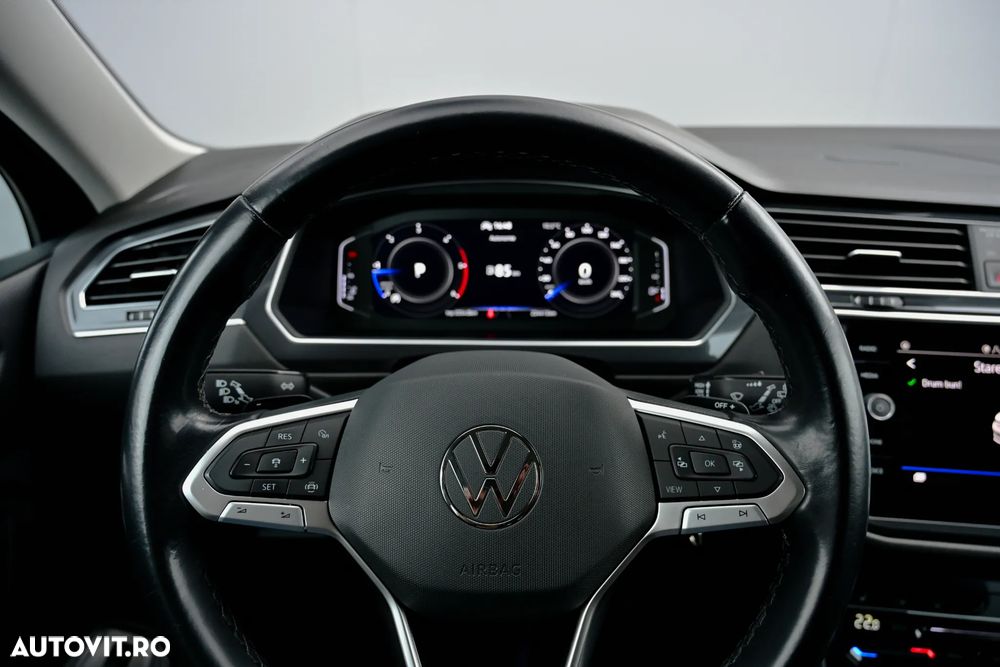 Volkswagen Tiguan - 19