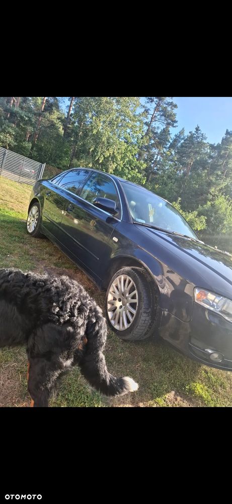 Audi A4 Limousine - 8