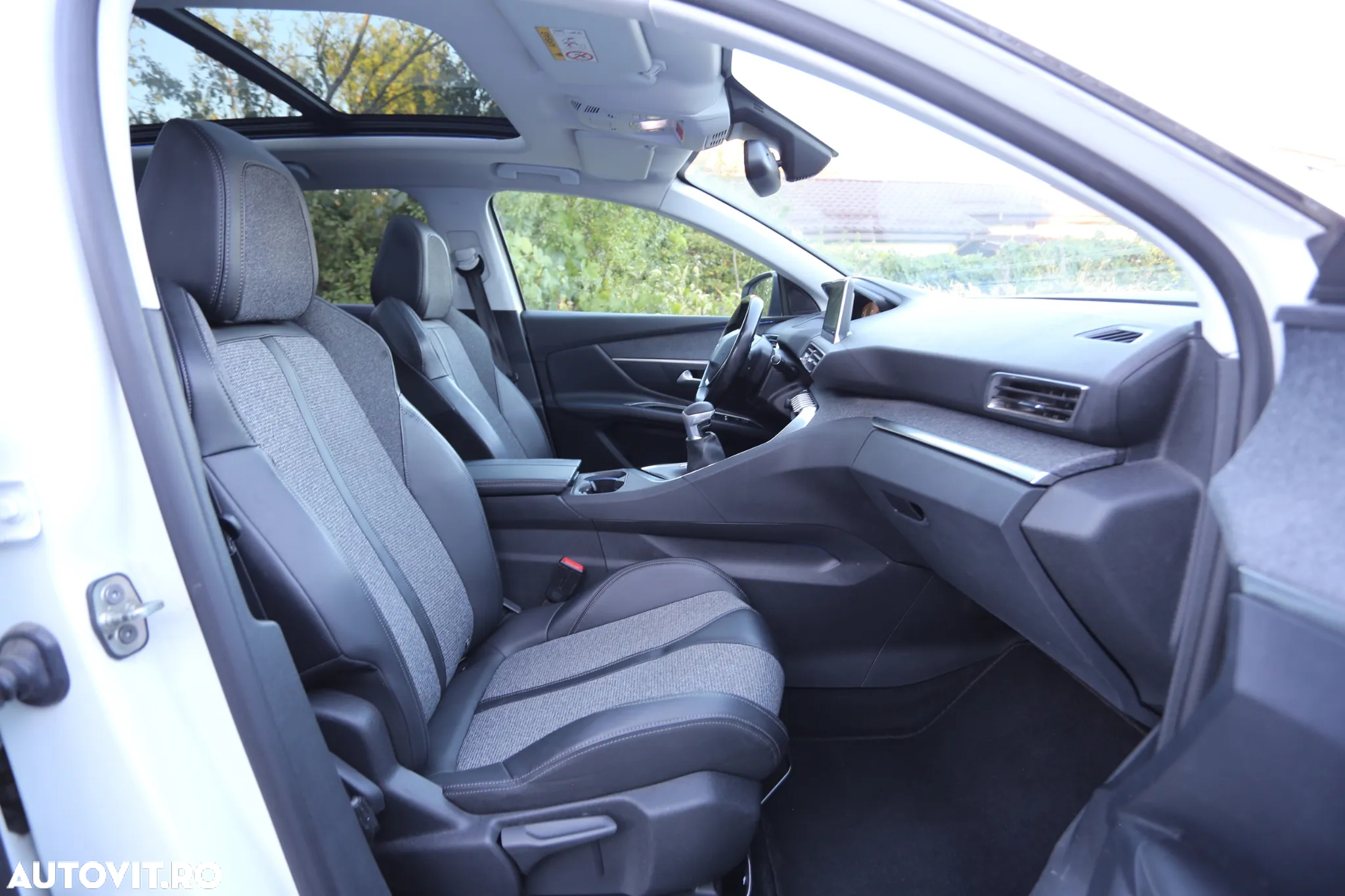 Peugeot 3008 1.2 PureTech Turbo S&S GT-Line - 9