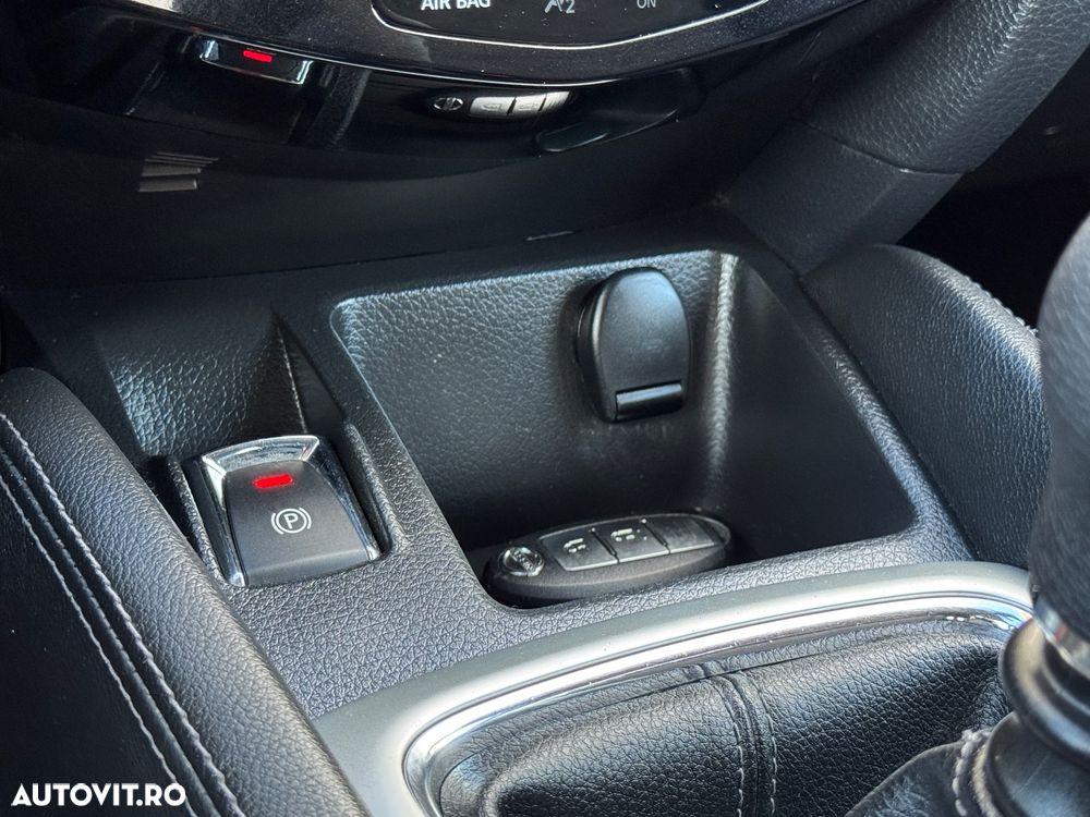 Nissan Qashqai 1.6 DCI N-Connecta - 21