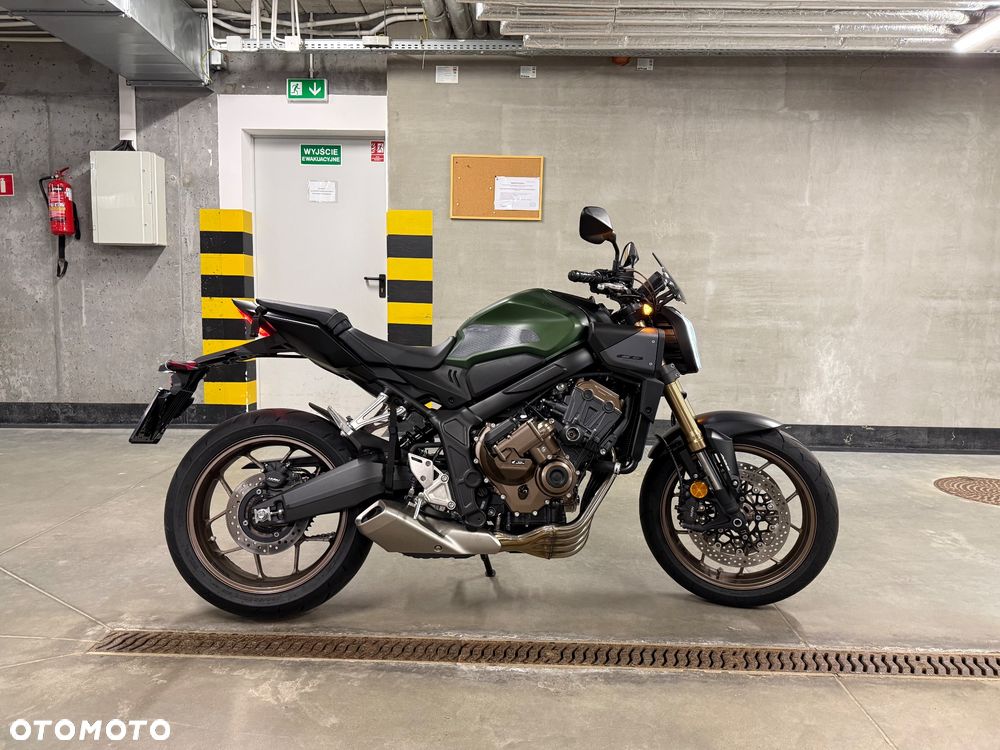 Honda CB - 3