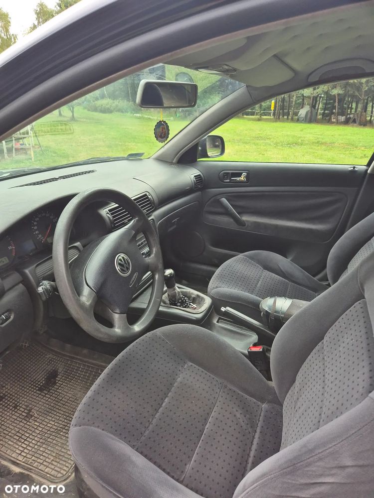 Volkswagen Passat 1.9 TDI - 11