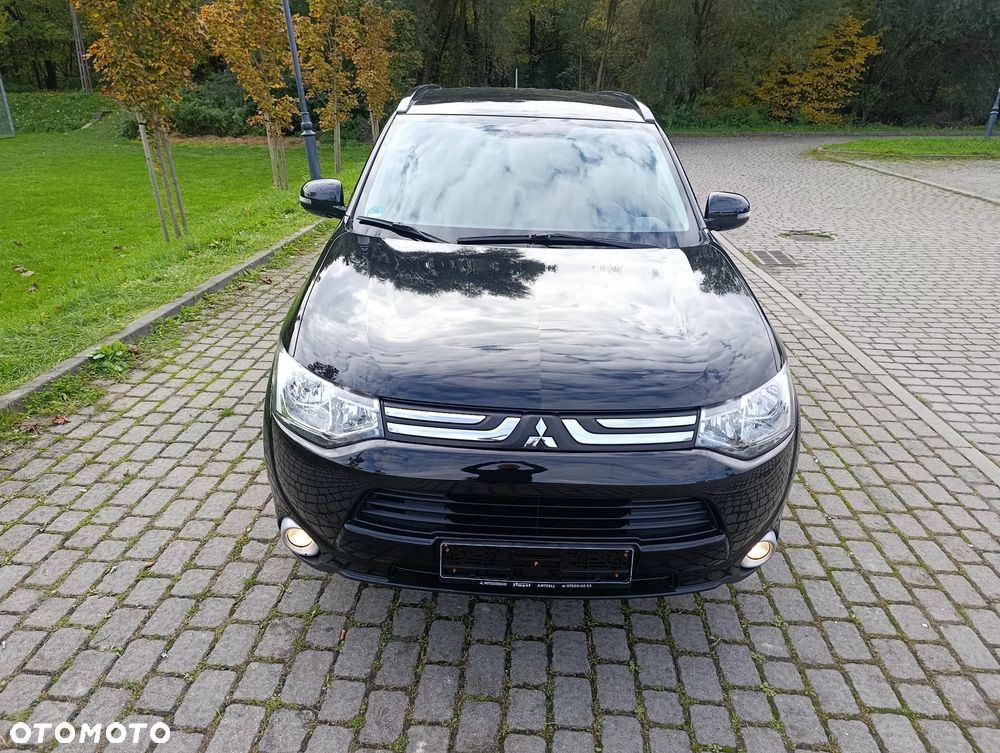 Mitsubishi Outlander 2.2 DI-D 4WD Automatik Instyle - 4