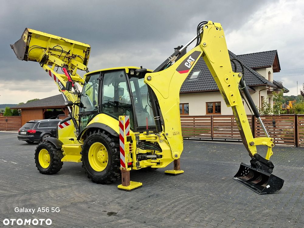 Caterpillar CAT 432E Premier - 11