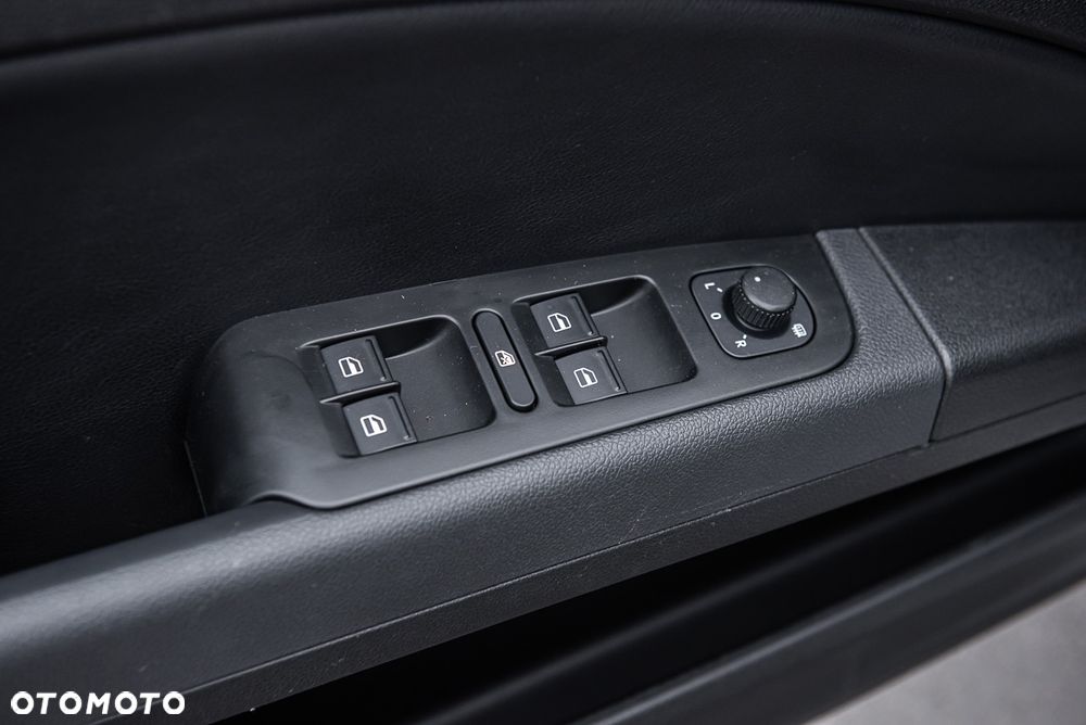 Skoda Superb 2.0 TDI DSG Elegance - 19