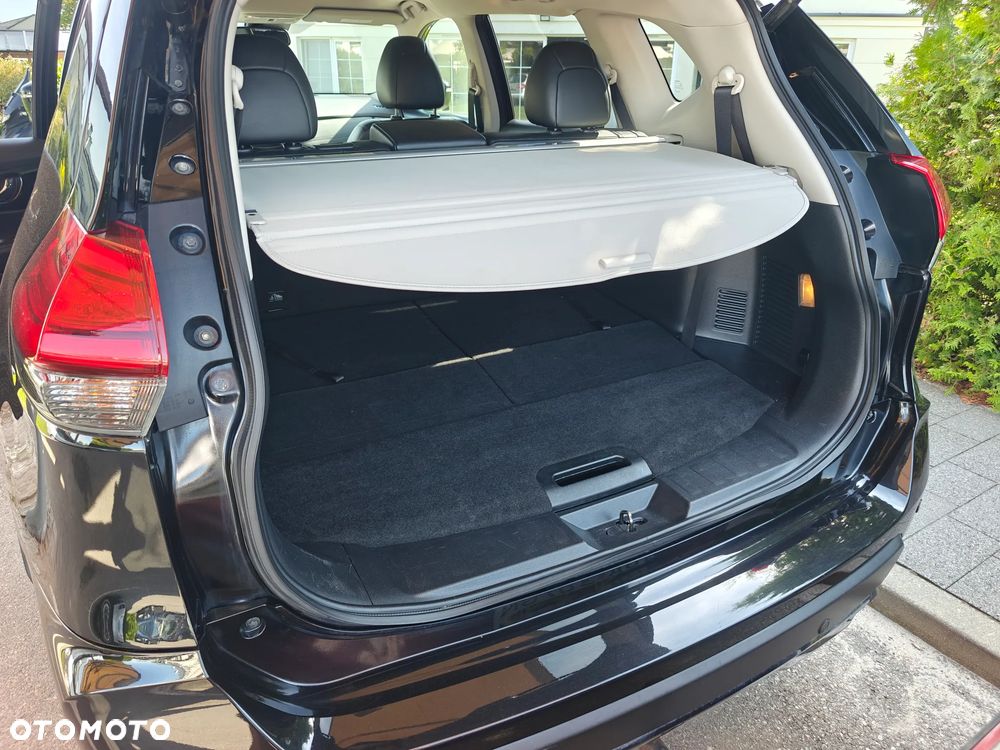 Nissan X-Trail 1.6 DIG-T Tekna 2WD 7os - 28