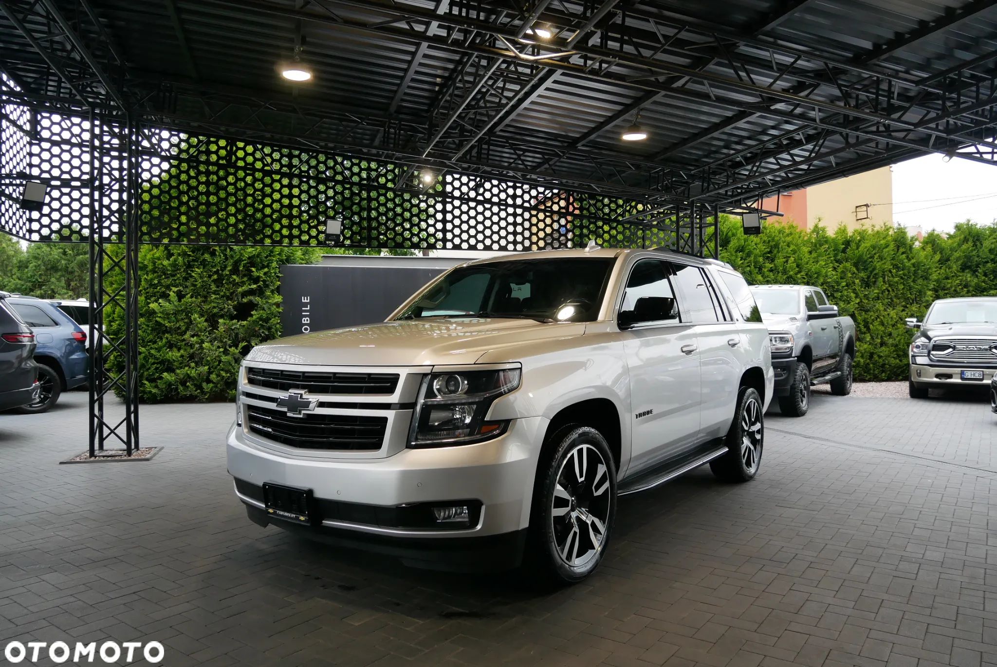 Chevrolet Tahoe - 1