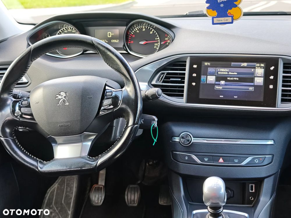 Peugeot 308 2.0 Blue HDi Allure S&S - 24