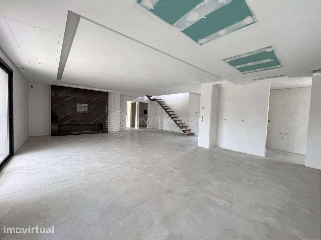 Moradia V4 de Luxo com Piscina e Garagem - Charneca da Caparica - Grande imagem: 5/47