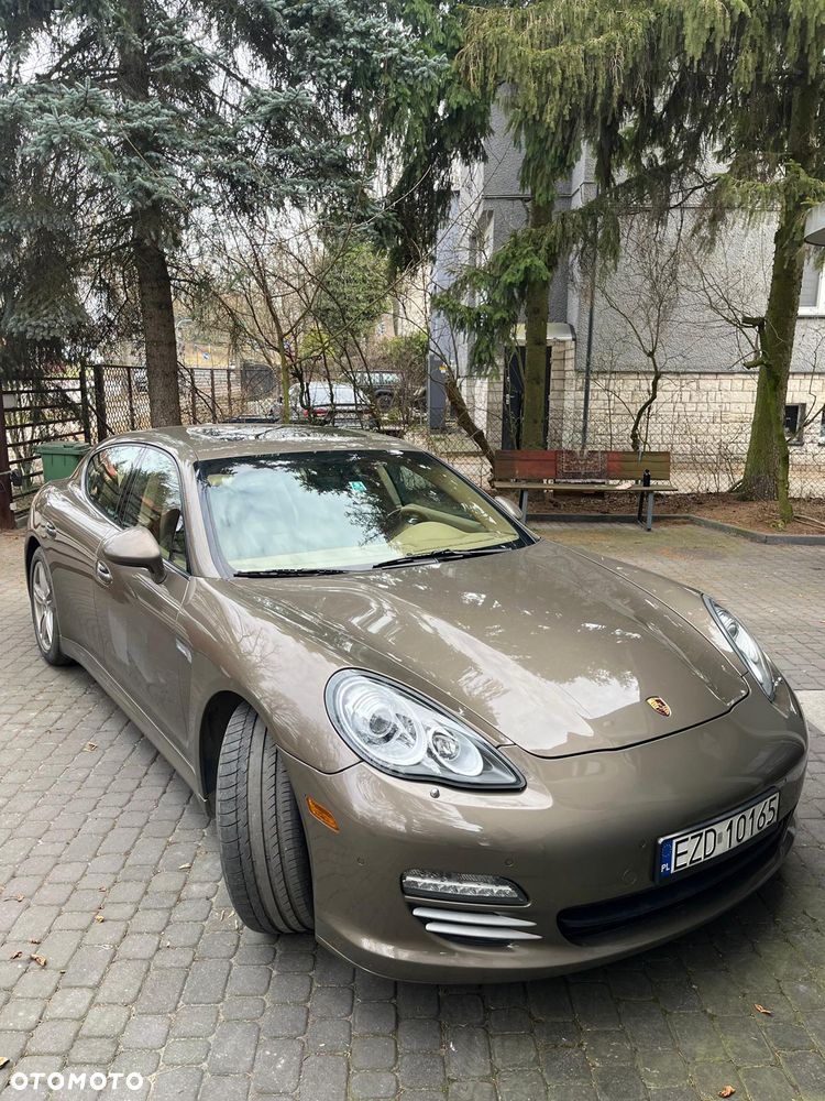 Porsche Panamera 4 - 1