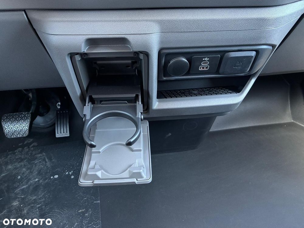 Volkswagen Transporter Furgon PLUS Edition/6-cio osob./AUTOMAT (L2) 2.0 TDI 170KM, r.o. 3500 mm - 33