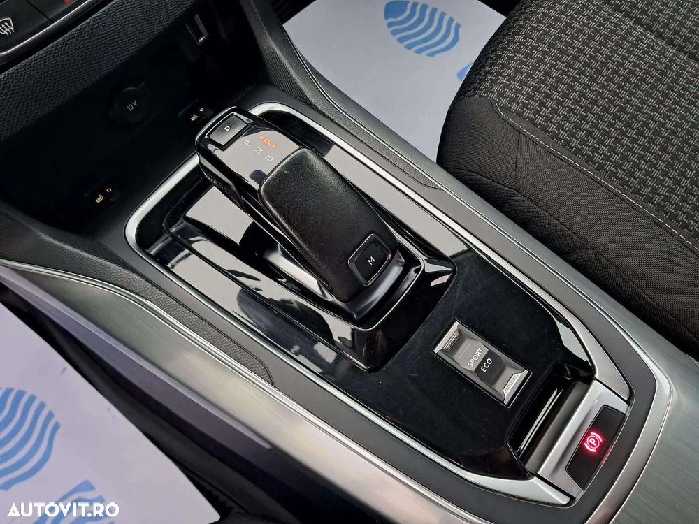 Peugeot 308 1.2 L PureTech Turbo S&S EAT8 Active Pack - 18