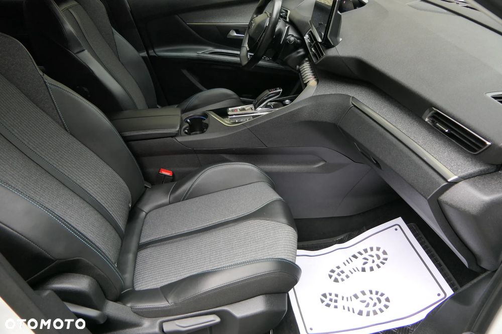 Peugeot 3008 1.5 BlueHDi Allure S&S EAT8 - 18