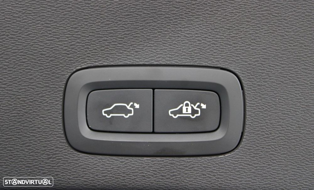 Volvo C40 Recharge Plus - 27