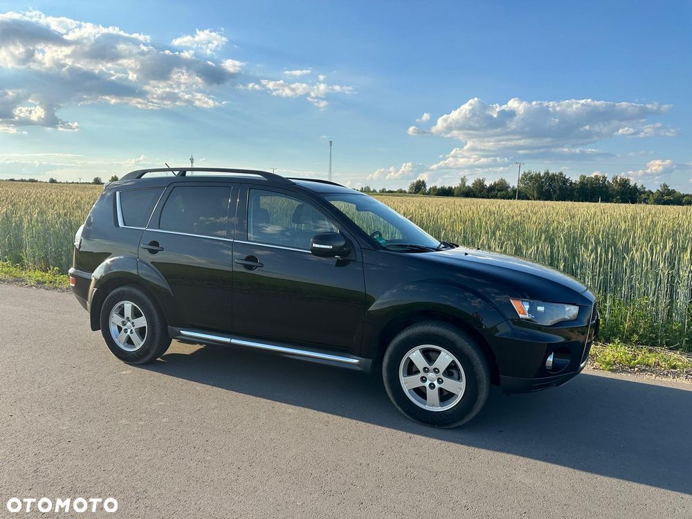 Mitsubishi Outlander 2.0 Invite 2WD - 9
