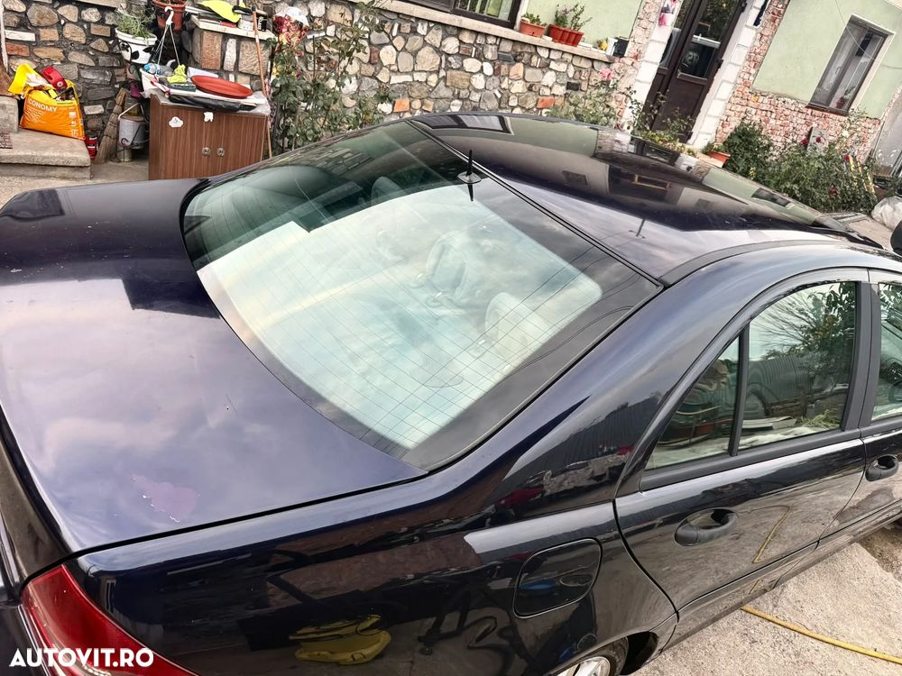 Mercedes-Benz C - 9
