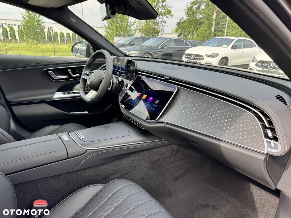 Mercedes-Benz Klasa E 220 d mHEV 4-Matic AMG 9G-Tronic - 17