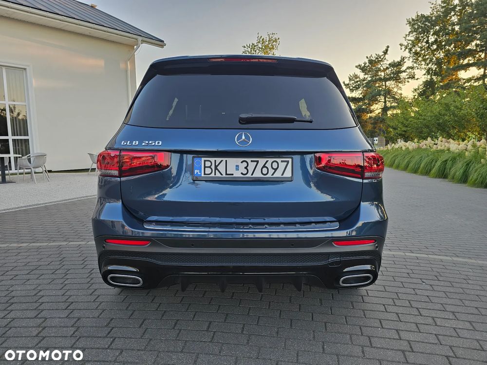 Mercedes-Benz GLB 250 AMG Line 8G-DCT - 9