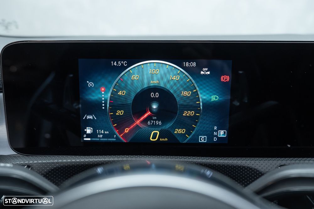 Mercedes-Benz CLA 180 d Shooting Brake AMG Line Aut. - 23