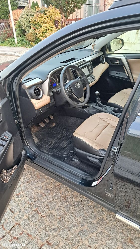 Toyota RAV4 2.0 D-4D Premium - 7