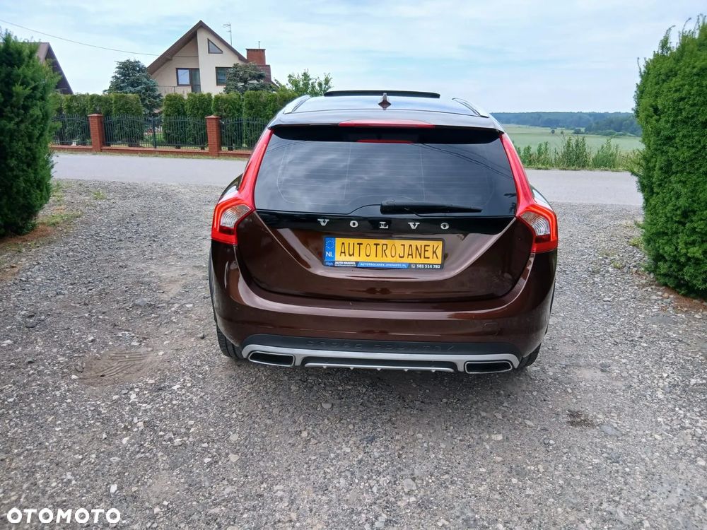 Volvo V60 Cross Country D3 Summum - 5