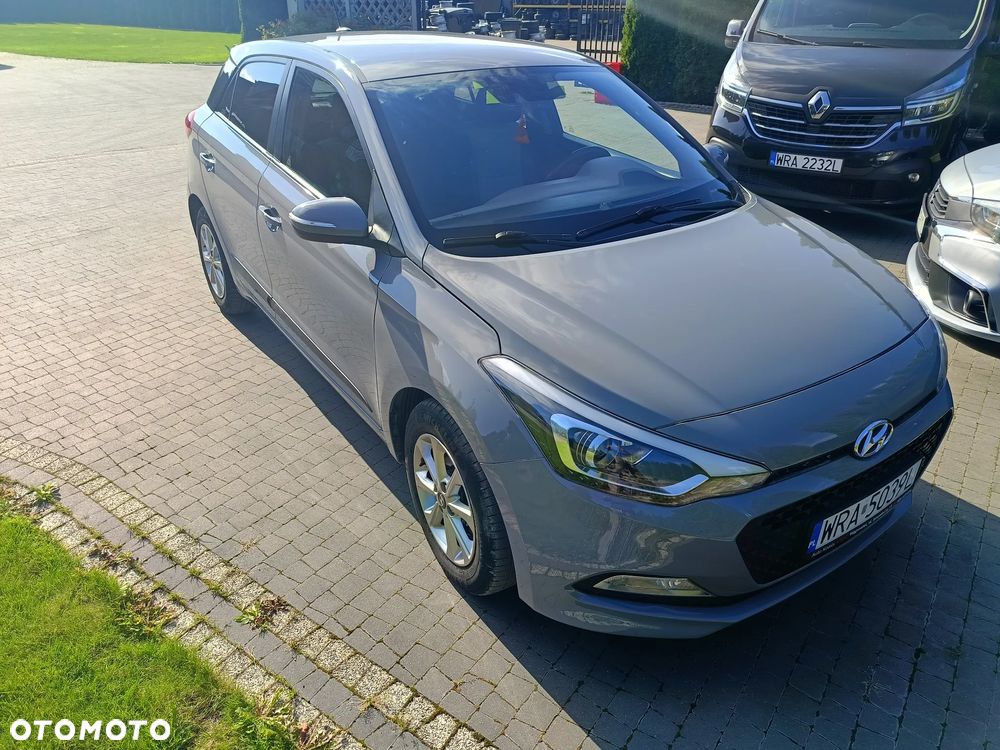 Hyundai i20 1.1 CRDi YES Gold - 12