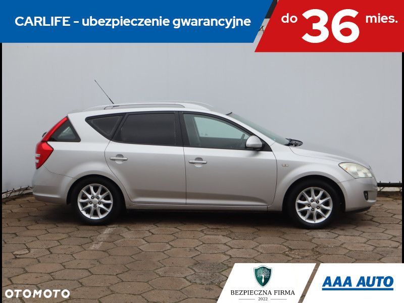 Kia Ceed - 7
