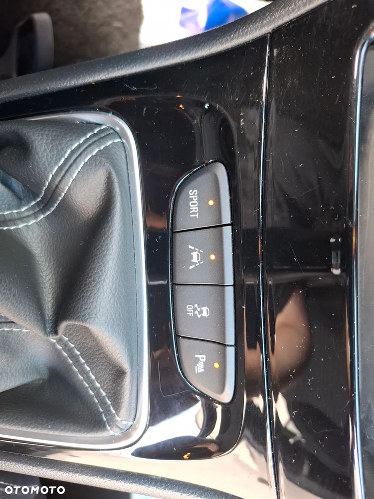 Opel Astra 1.4 Turbo Start/Stop Dynamic - 38