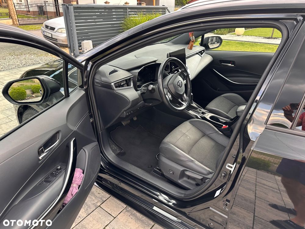 Toyota Corolla 1.8 Business Edition - 11