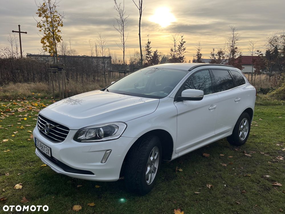 Volvo XC 60 D4 AWD Momentum - 1