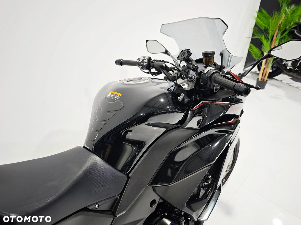 Kawasaki Ninja 1000 SX - 16