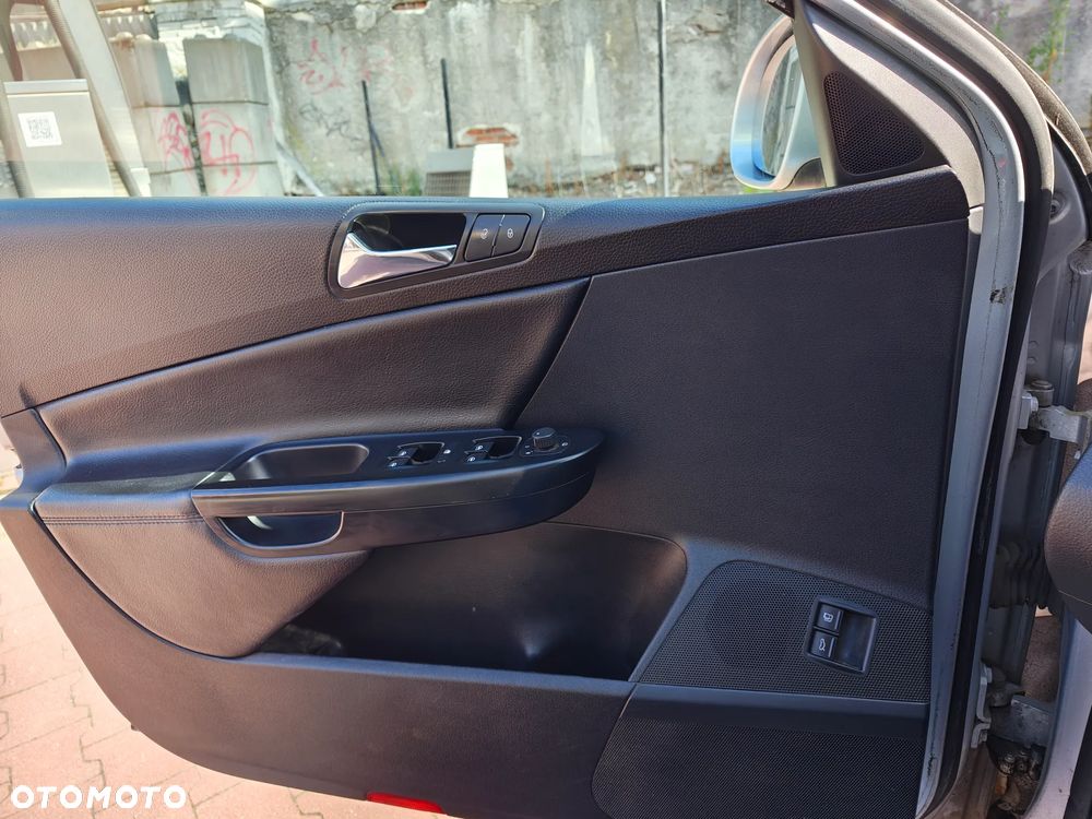 Volkswagen Passat 2.0 TDI DPF DSG Individual - 12