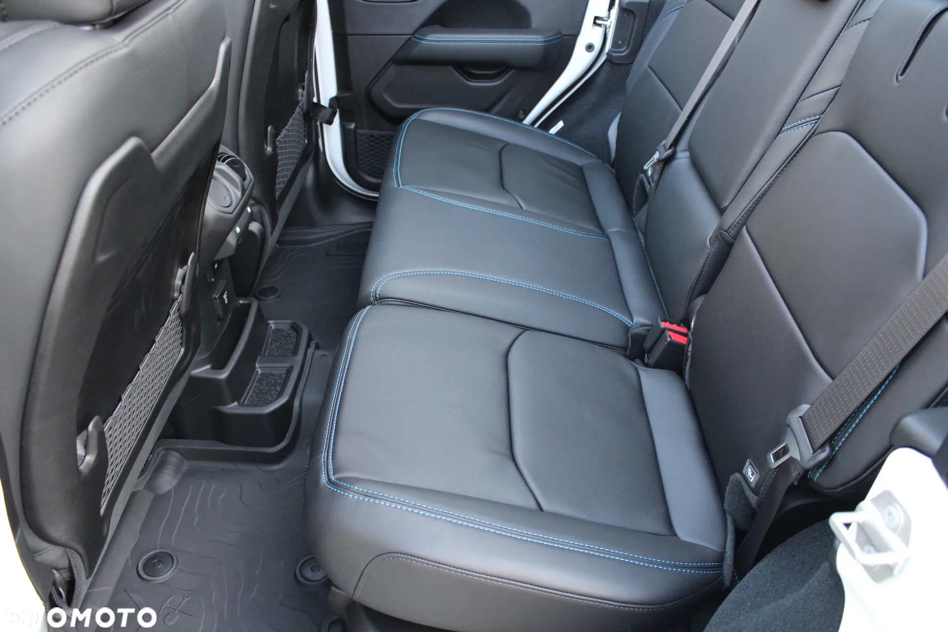 Jeep Wrangler Unlimited 2.0 Turbo PHEV 4xe Rubicon - 13