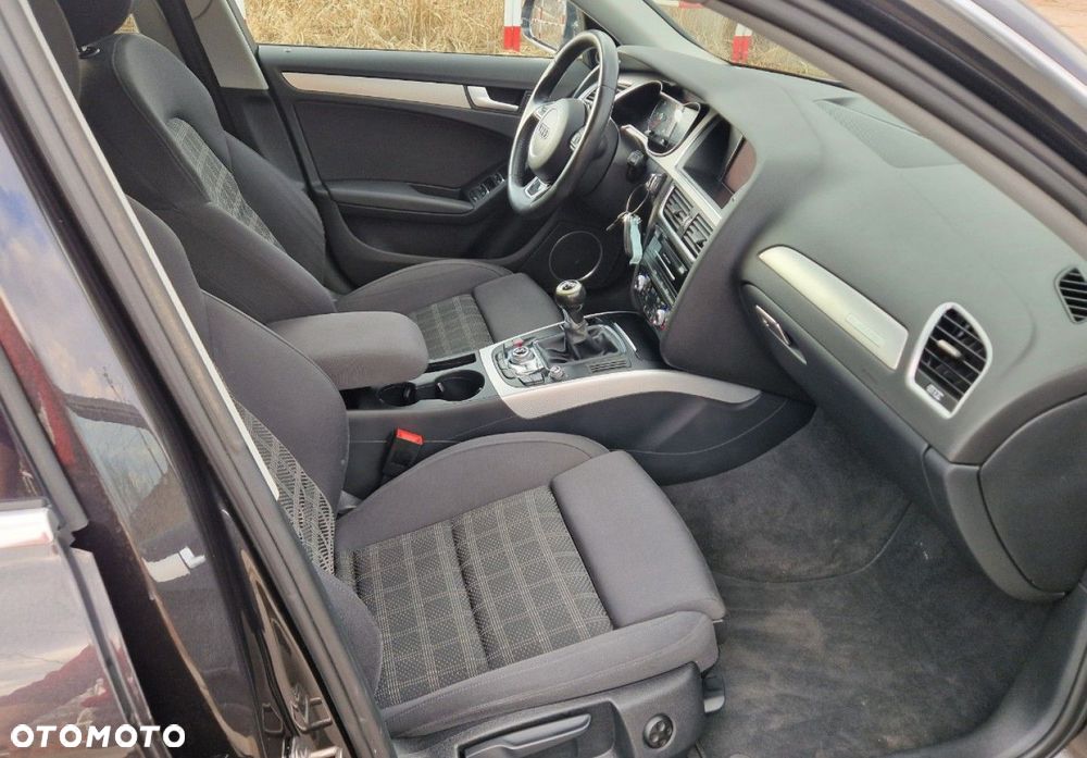 Audi A4 Avant 2.0 TDI DPF quattro S line Sportpaket - 30