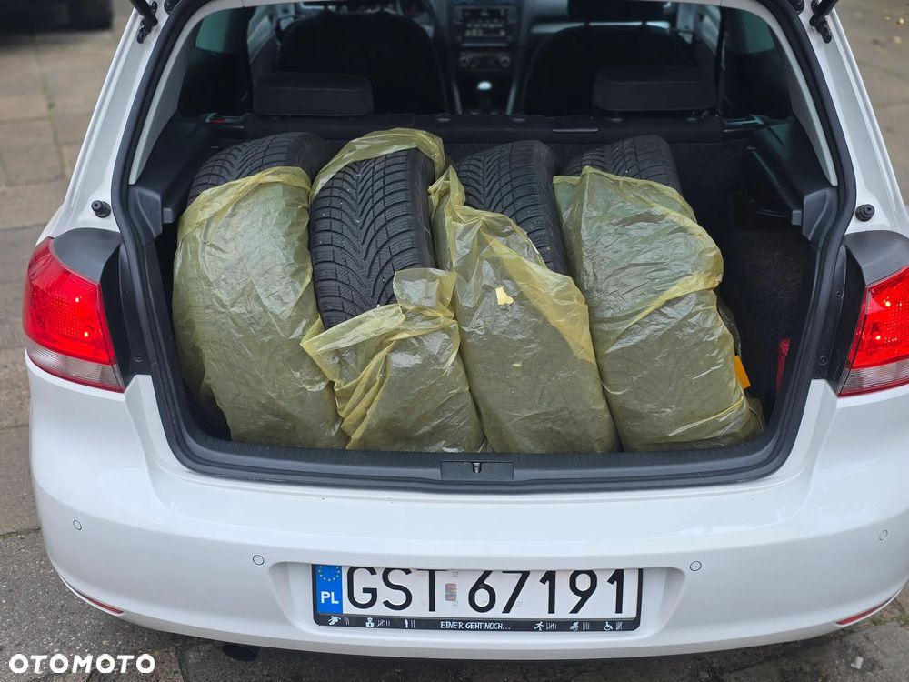 Volkswagen Golf 1.6 TDI DPF BlueMotion Technology Team - 12