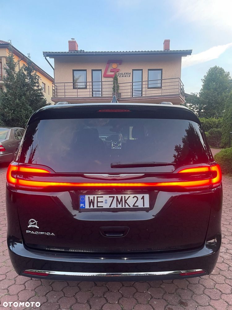 Chrysler Pacifica - 6
