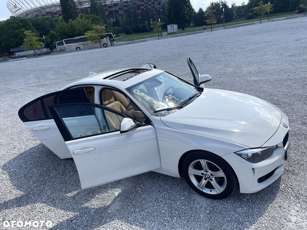 BMW Seria 3 328i xDrive - 1