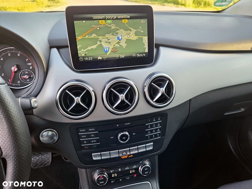 Mercedes-Benz Klasa B 250 7G-DCT Edition - 28